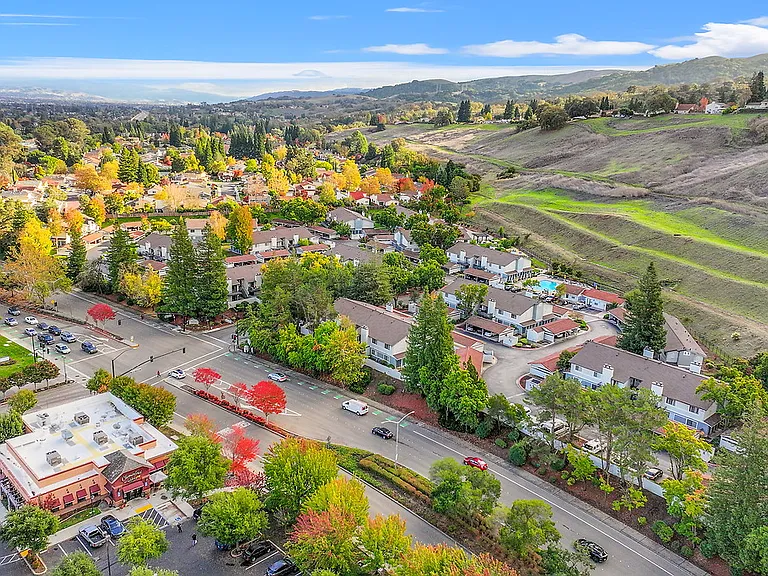 Foothill - Twin Creeks Condos — Photo 26