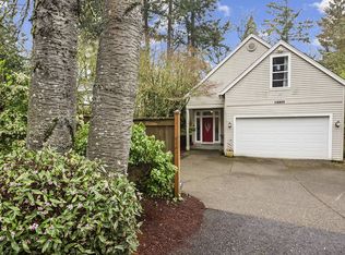 16855 Fernwood Dr, Lake Oswego, OR 97034