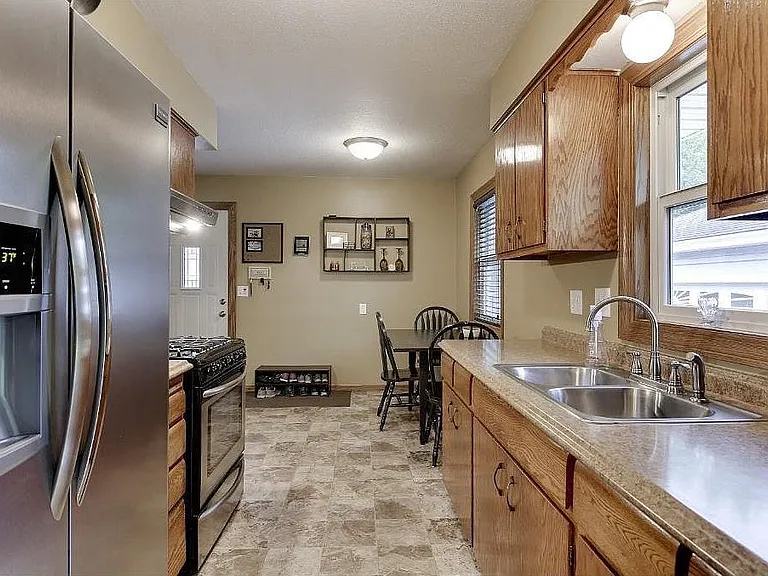 10682 Jefferson St NE — Photo 8