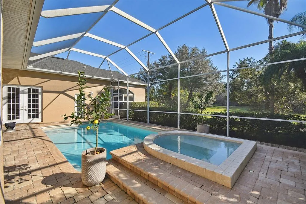 4 bed, 4.0 bath, 3400 sqft, $6,200 — Photo 3