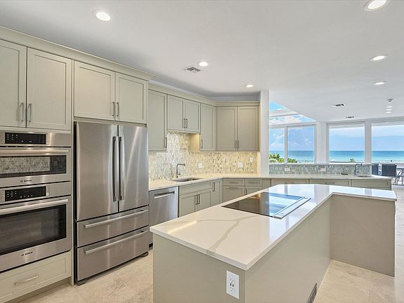 3rd image of 5801 Gulf Of Mexico Dr