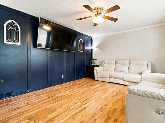 4th image of 605 Walnut Dr