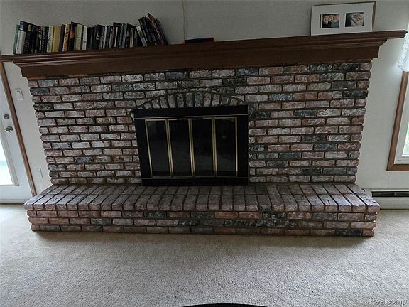 5th image of 31129 Sturbridge St