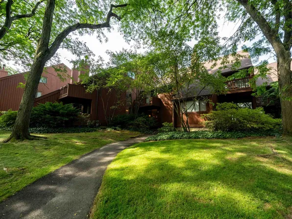 483 Teal Plz, Secaucus, NJ 07094