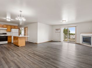 829 Michael Ritger St APT 3, Hortonville, WI 54944