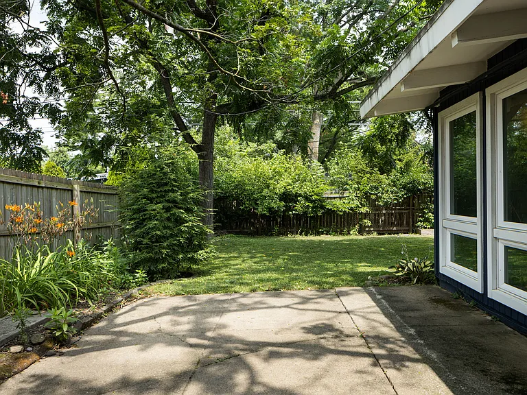 2474 Bristol Rd — Photo 31