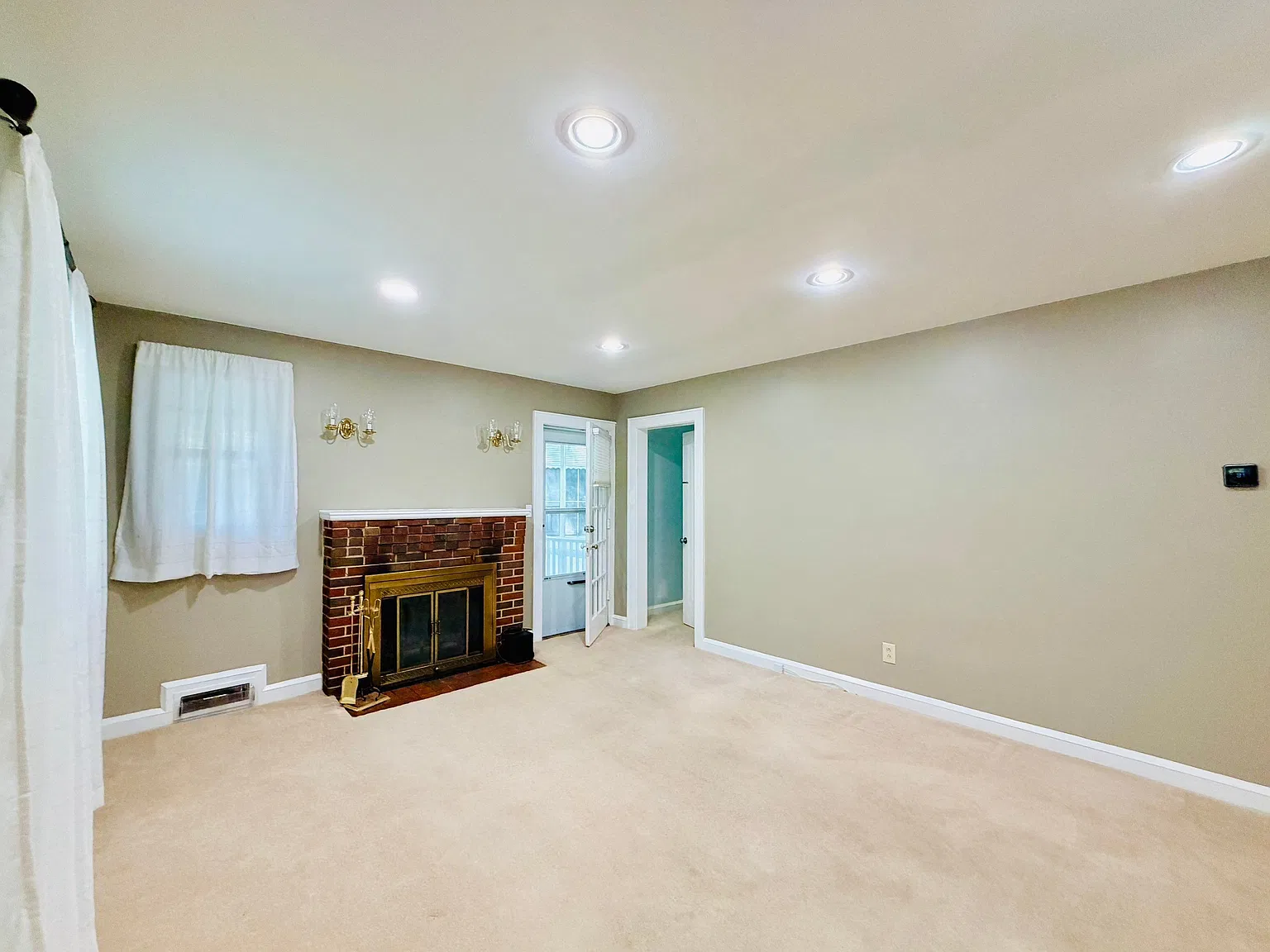 Charming Cape Cod Home in Silver Spring! — Photo 3