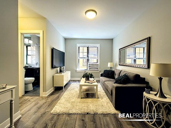 2nd image of 429 W Belden Ave #S102