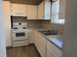 908 E 17th Ave, Hutchinson, KS 67501