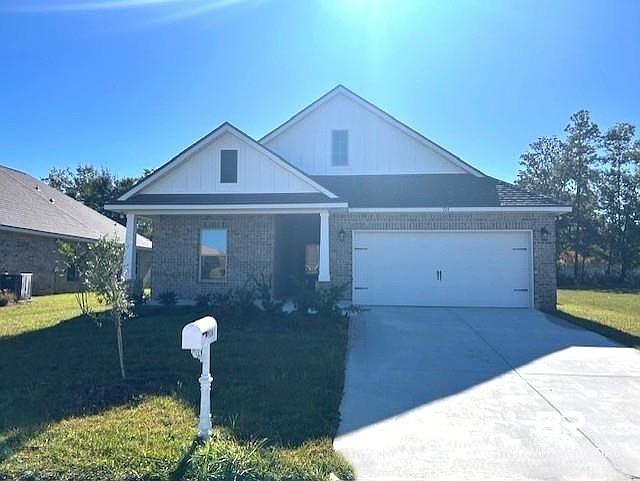 1st image of 924 Ashville Cir