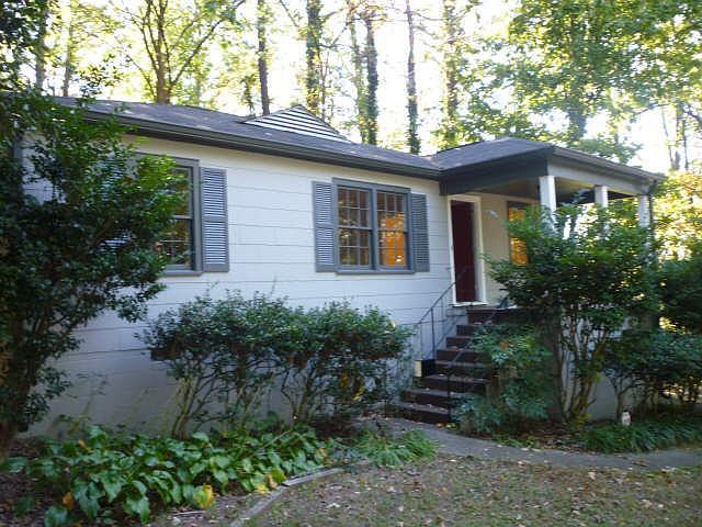 1st image of 696 Skyview Dr