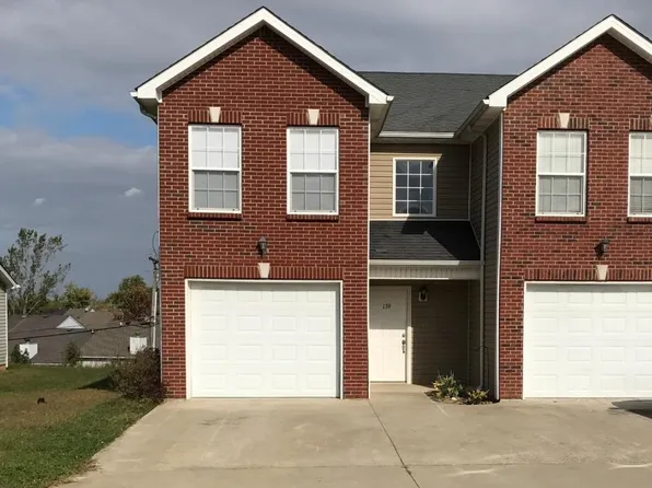 139 Darby Woods Ct, Radcliff, KY 40160