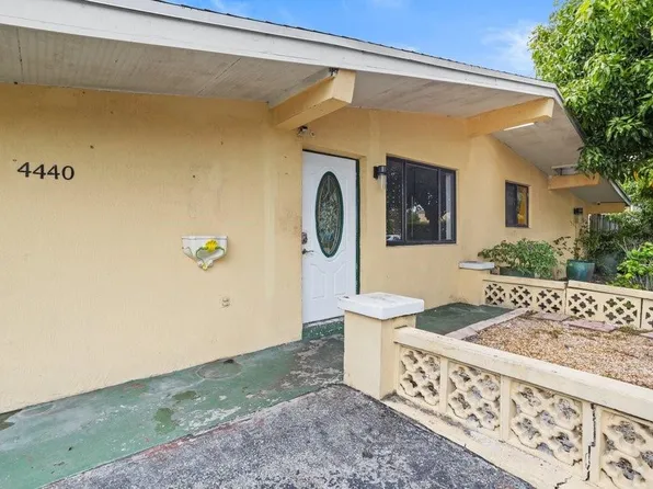 4440 NW 37th Street, Lauderhill, FL 33319