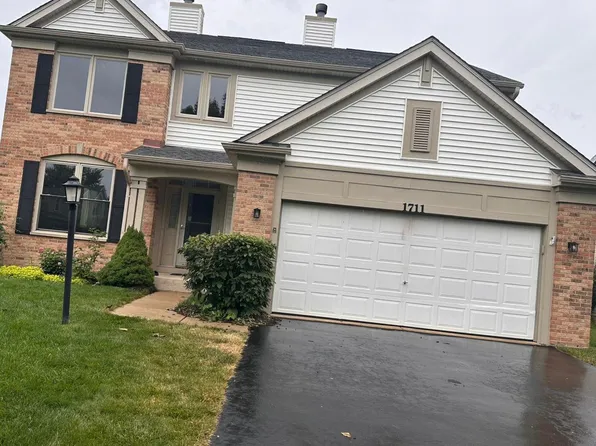 1711 Ellington Dr, Aurora, IL 60503