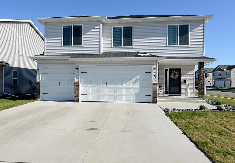 1st image of 462 Foxtail Dr E