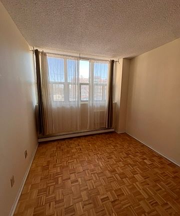 3rd image of 263 Maclaren St #207