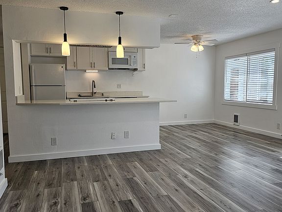 4th image of 3221-3235 SE 148th Ave #3229