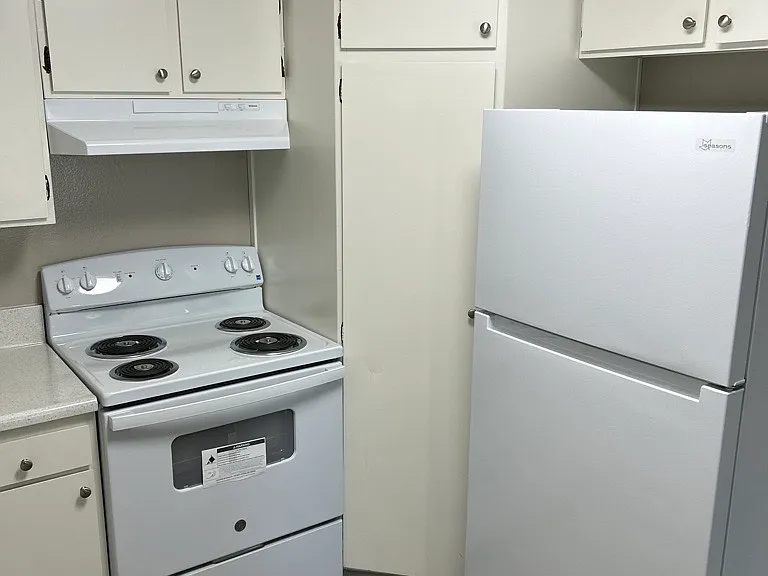 Taylor Garden Apartments — Photo 55