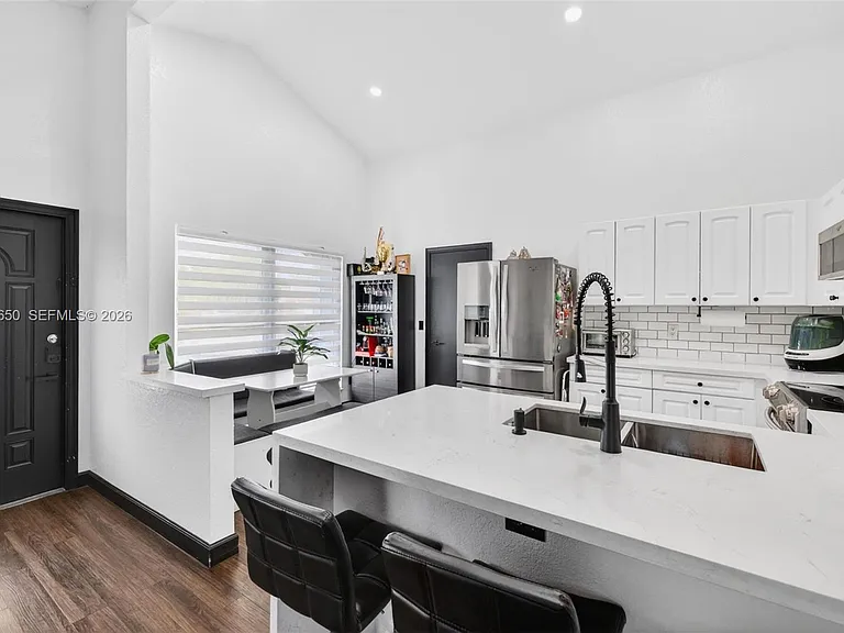 1710 SW 83rd Ter — Photo 10