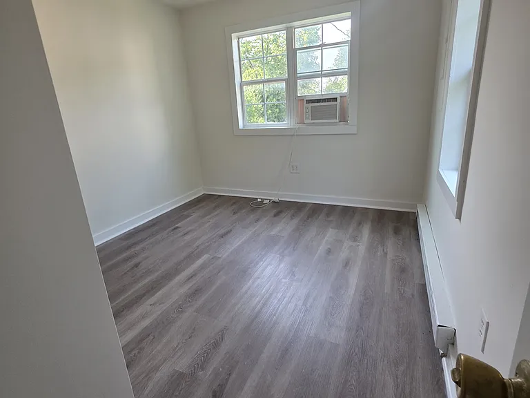1604 Glenwood Ave — Photo 8