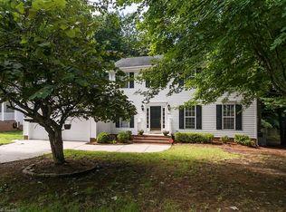 6415 Ivystone Dr, Jamestown, NC 27282