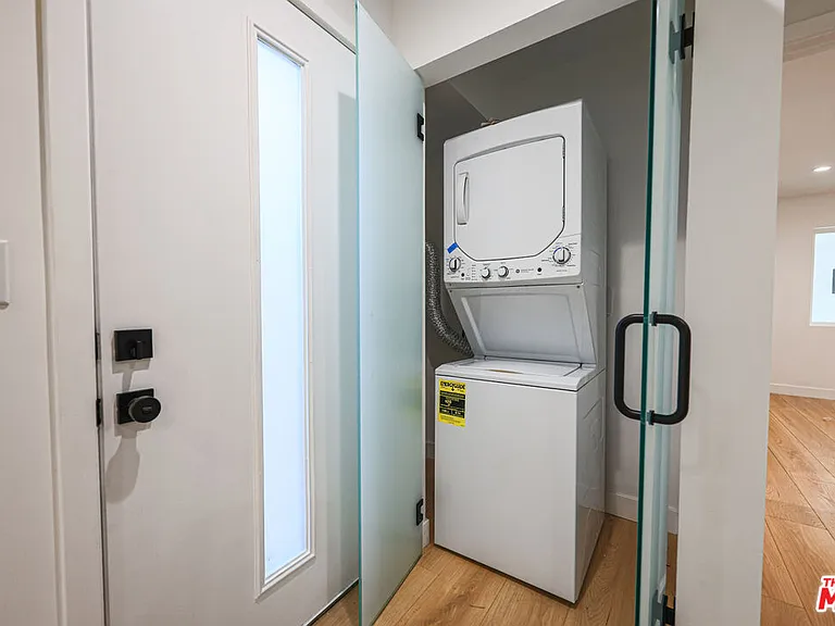 1525 S Carmelina Ave #1527-1/2 — Photo 12