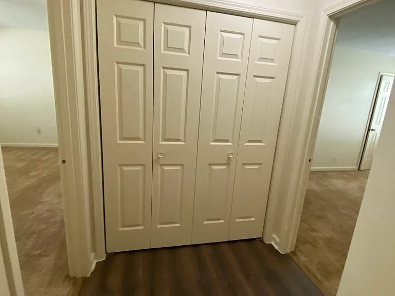 5211 Kimbark Woods Dr — Photo 15