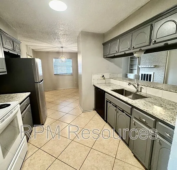 720 Willow Run — Photo 6