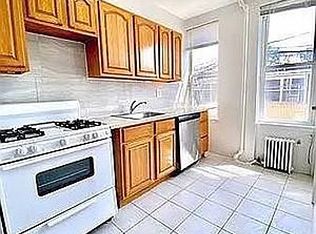 32-11 48th St #1, Astoria, NY 11103