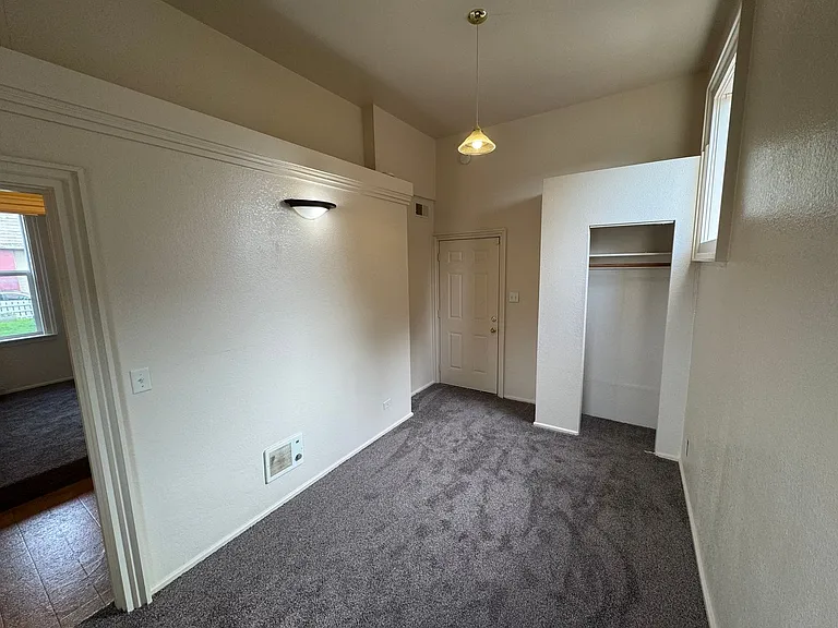 724 B St #1-4 — Photo 9
