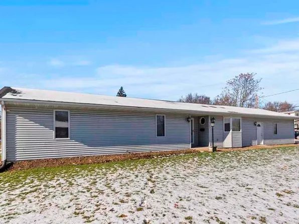 115 S 12th Ave, Washington, IA 52353