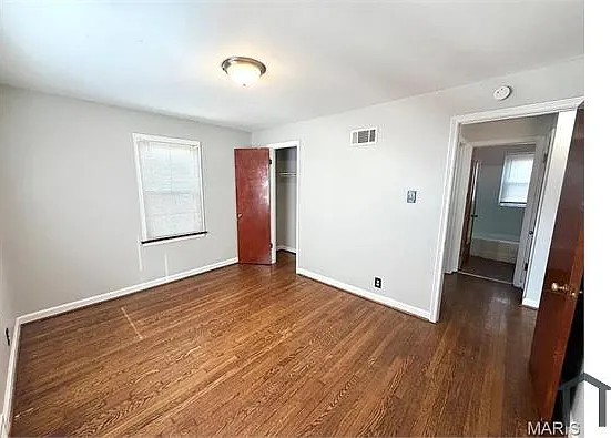 1033 Bakewell Dr — Photo 12