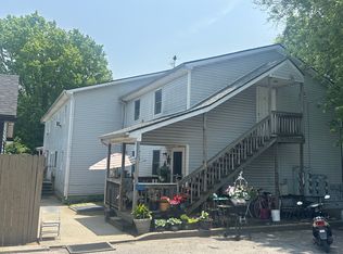 200 Douglas Ave #F, Versailles, KY 40383