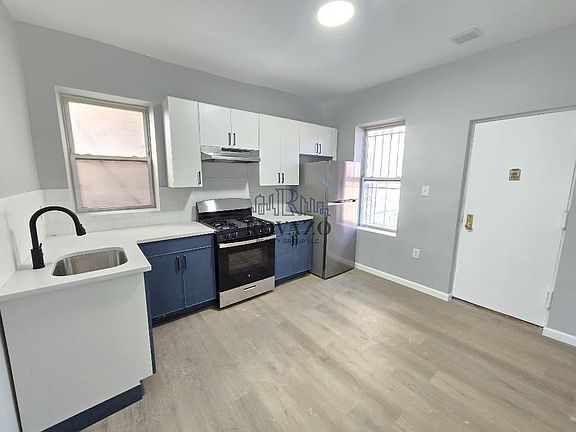 2nd image of 387 Avon Ave #3R