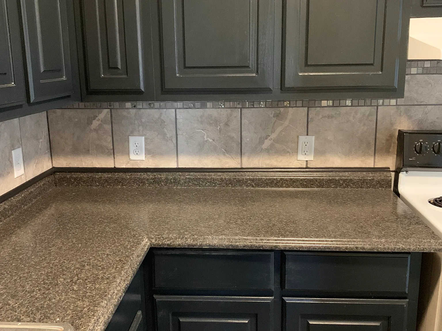 Southern Manor Apts 12 Plex - 6 — Photo 4
