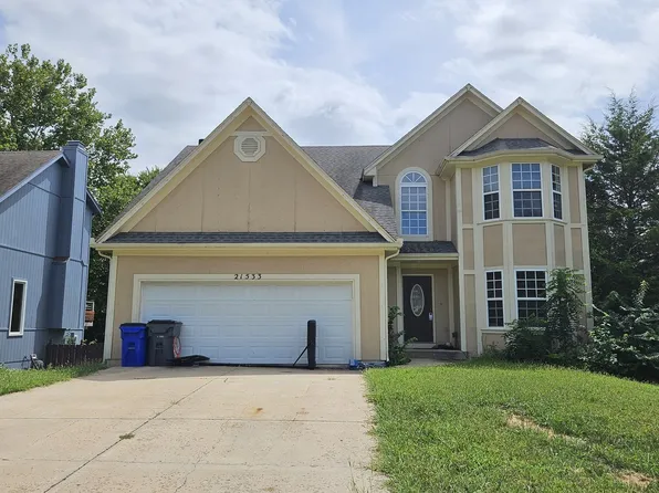 21533 W 122nd St, Olathe, KS 66061