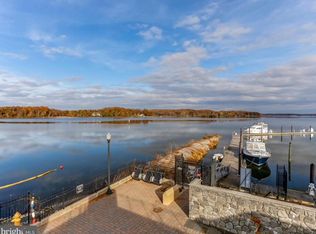 812 Monument Ave, Woodbridge, VA 22191