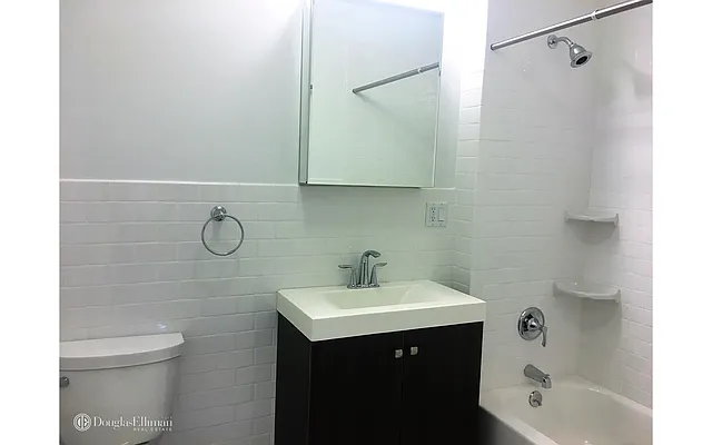 Rented by Douglas Elliman | media 14