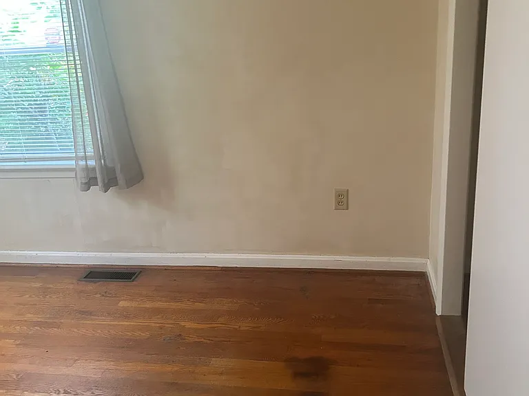 935 Wabank Rd — Photo 3