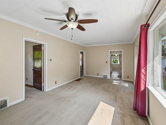 3rd image of 2608 Capitol Ave