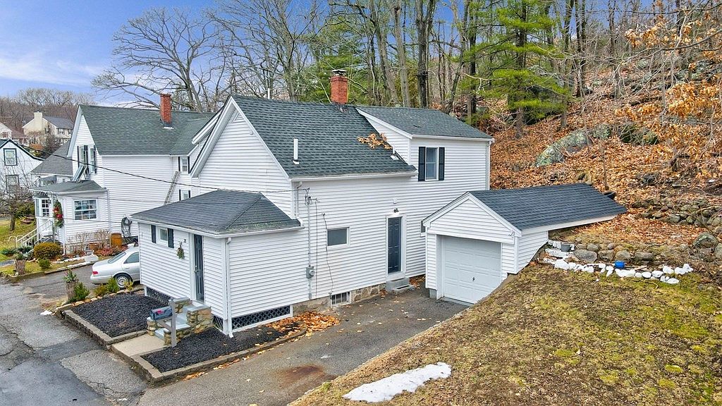 35 Rockway Rd Peabody MA 01960 Zillow