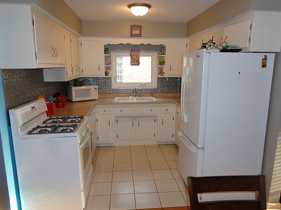 4th image of 10417 S Albany Ave