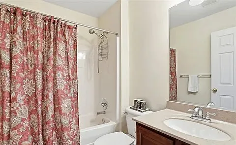 299 Robinson St — Photo 11