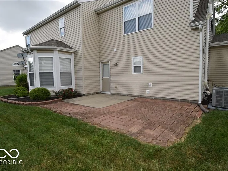 6255 Canterbury Dr — Photo 31