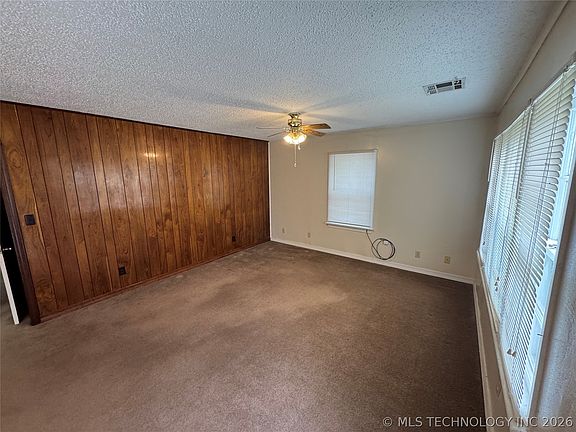 5th image of 404 N Vine Ave