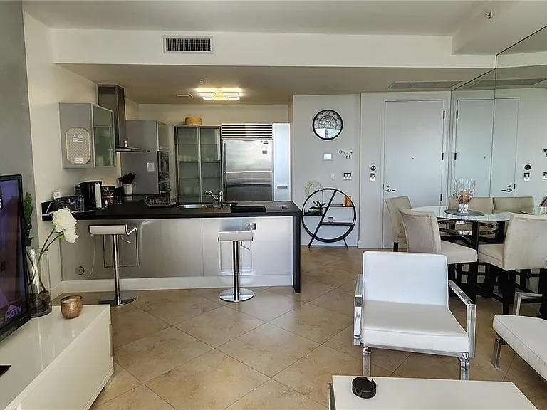 18201 Collins Ave #4305 — Photo 4