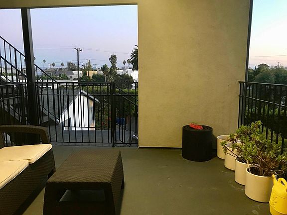 4th image of 722 Pier Ave APT 2