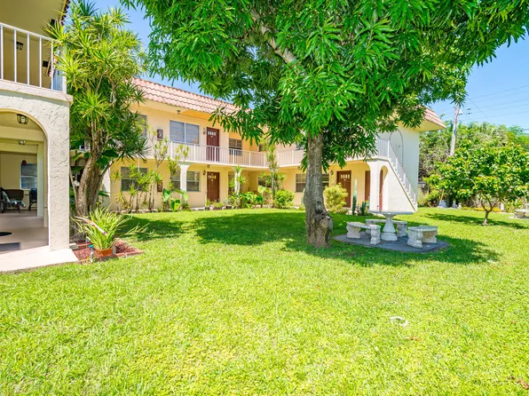 2209 NE 2nd St APT 6, Pompano Beach, FL 33062