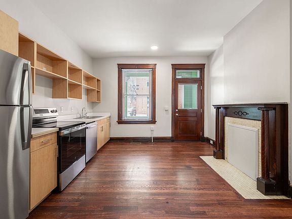 3rd image of 3570 Montgomery Rd #6