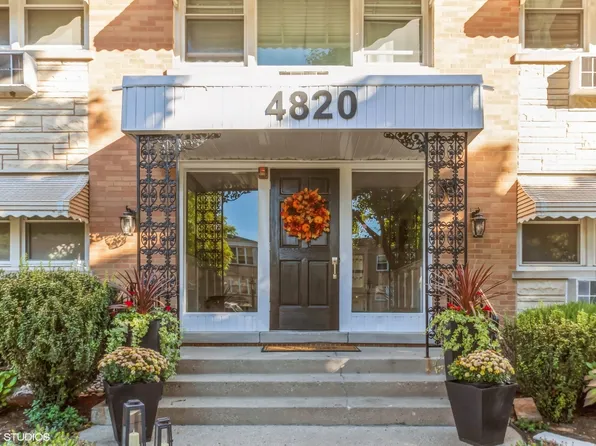 4820 Conrad St APT 205, Skokie, IL 60077